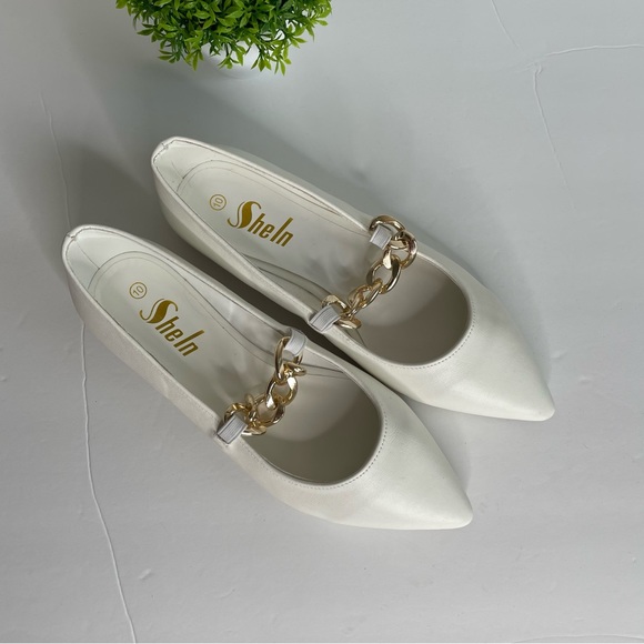 Vegan Leather Chain Detailing Pointed Toe Flats - Picture 8 of 11